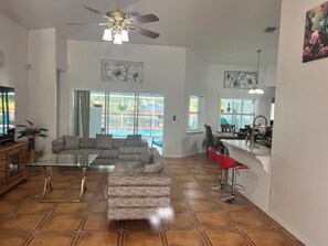 Smart TV, books, stereo