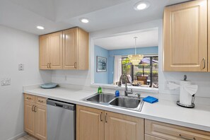 Oven, stovetop, coffee/tea maker, toaster