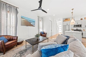 Télévision, table de tennis de table