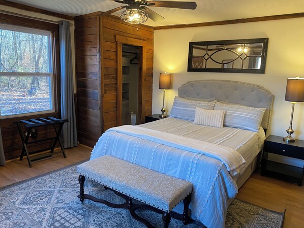 2 chambres, fer et planche à repasser, accès au Wi-Fi (inclus)