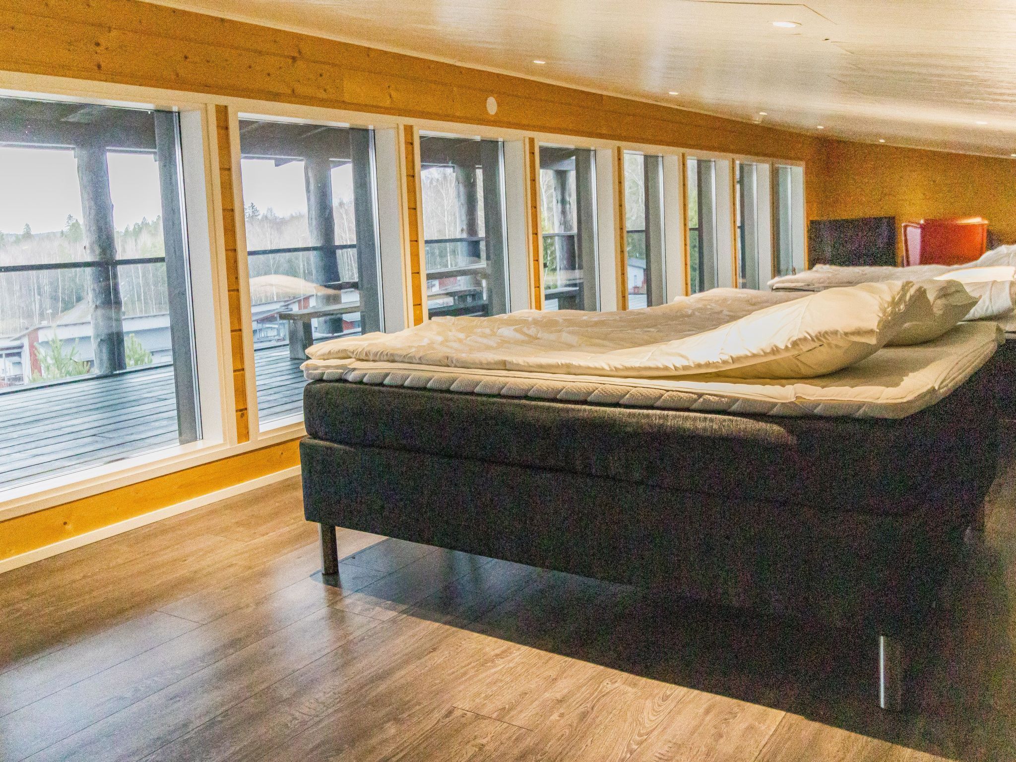 5 makuuhuonetta, internet