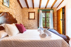 5 chambres, draps fournis