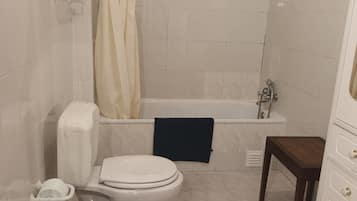 Douche, serviettes fournies