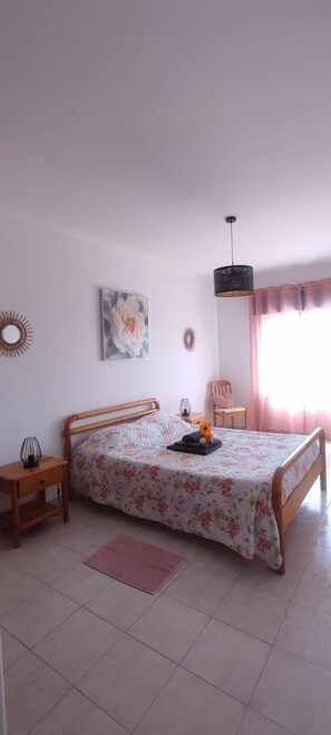 1 bedroom, free WiFi, bed sheets