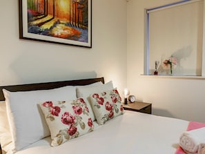 1 bedroom, iron/ironing board, free WiFi, bed sheets