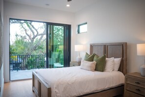 6 室のベッドルーム、アイロン / アイロン台、旅行用ベビーベッド、WiFi (無料)