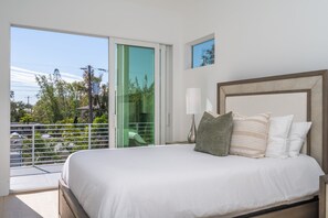 6 Schlafzimmer, BĂŒgeleisen/BĂŒgelbrett, Reisekinderbett, WLAN