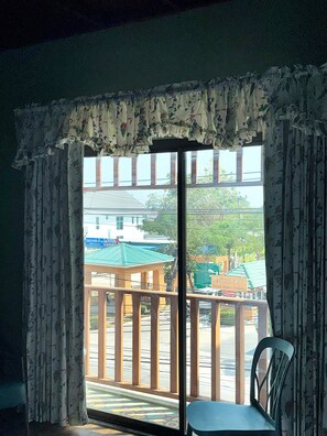 Free WiFi - The Colored house jomtien  (Pattaya)