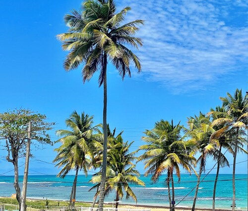 Tropical Beach Oasis: 2 Private Villas, 16+ guests!