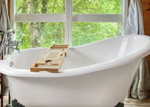 Bathroom - 2 bedroom accommodation in Westbury (Westbury)