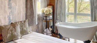 2 bedroom accommodation in Westbury