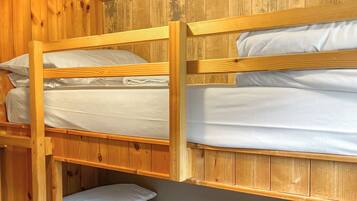2 bedrooms