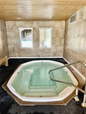 Interior - Cozy Keystone Condo-Shuttle, Heated Pool/Hot Tub/Sauna & Close to Lake Dillon (Keystone)