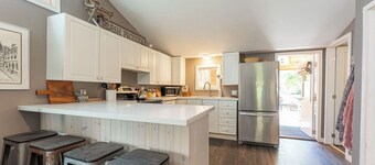 Cozy 4 Season Cottage by Balsam Lake