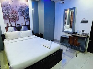 Coffres-forts dans les chambres, bureau, Wi-Fi gratuit