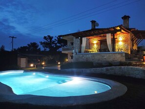 Exterior - Villa Traditional Estate Heated Pool (Nea Propontida)