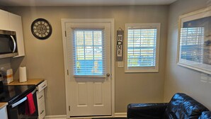 Unclassified image, 2 of 10, button - Cozy Mini Home Minutes from Baltimore and DC (Silver Spring)