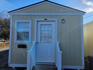 Exterior detail - Cozy Mini Home Minutes from Baltimore and DC (Silver Spring)