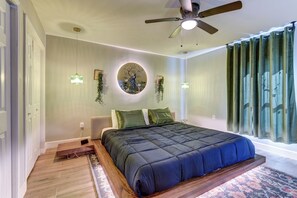 3 bedrooms, iron/ironing board, bed sheets