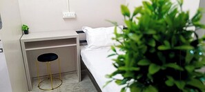 Kamar Single Basic, patio, pemandangan kota | Wi-Fi gratis