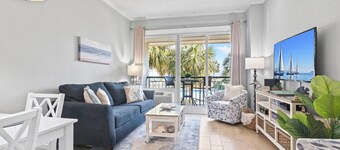 OCEANFRONT: The Seabatical Suite at Bridgewater Resort / Litchfield By The Sea