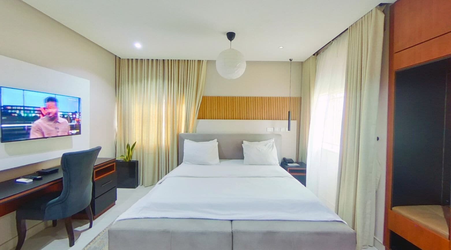 Superior Apartment, 1 Bedroom, Kitchen | Living area | 42-inch Smart TV with cable channels