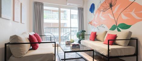 Apartament Comfort, vistes a la ciutat | Sala d'estar
