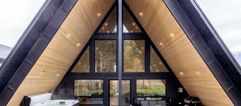 Modern A-Frame | Ski In | Hot Tub | Fernie Alpine Resort