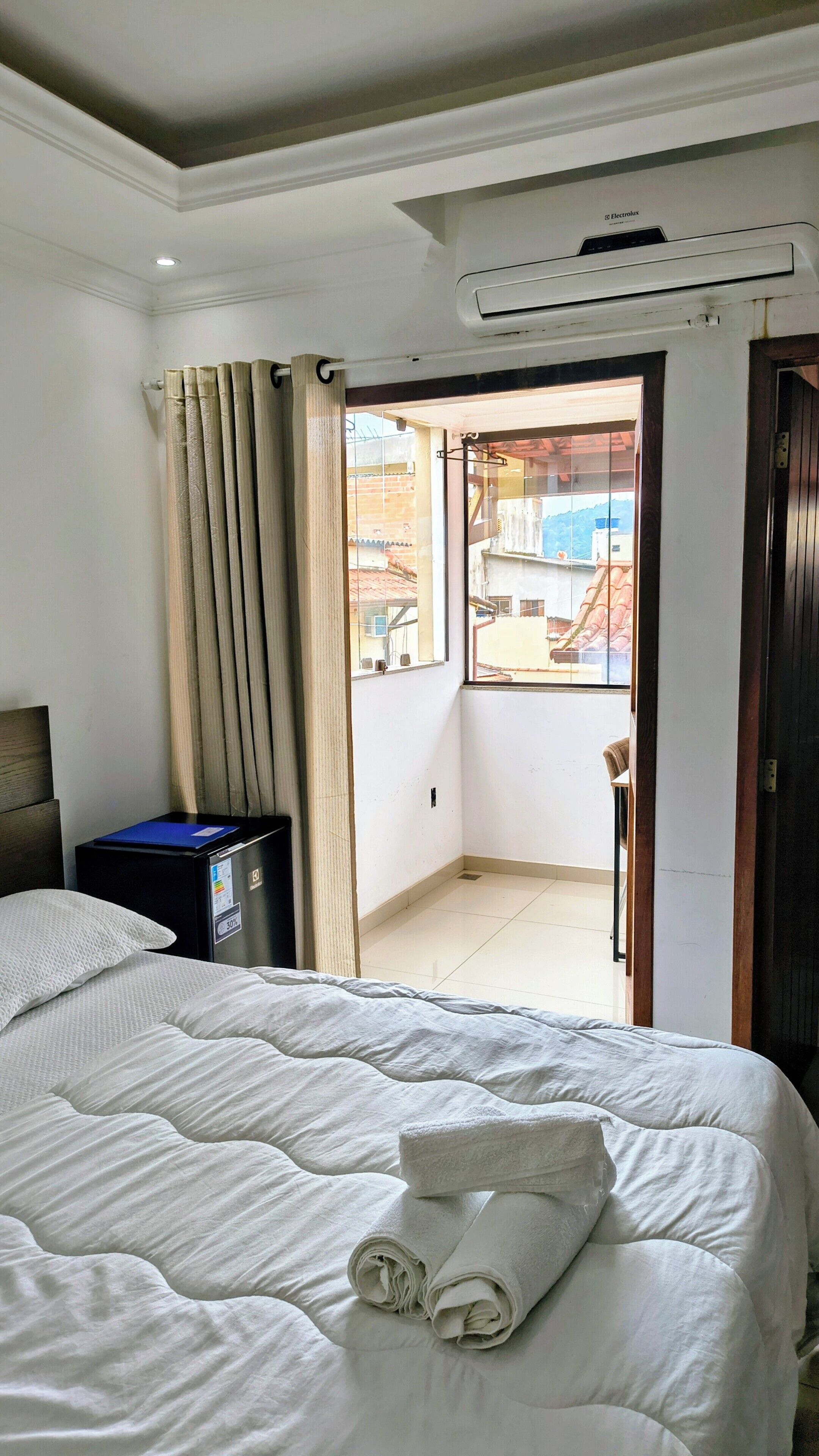 Executive Triple Room | Desk, free WiFi