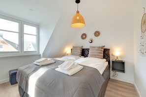 2 habitaciones, tabla de planchar con plancha, wifi y ropa de cama