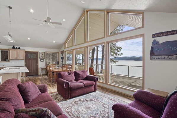 Smart TV, fireplace, table tennis, books