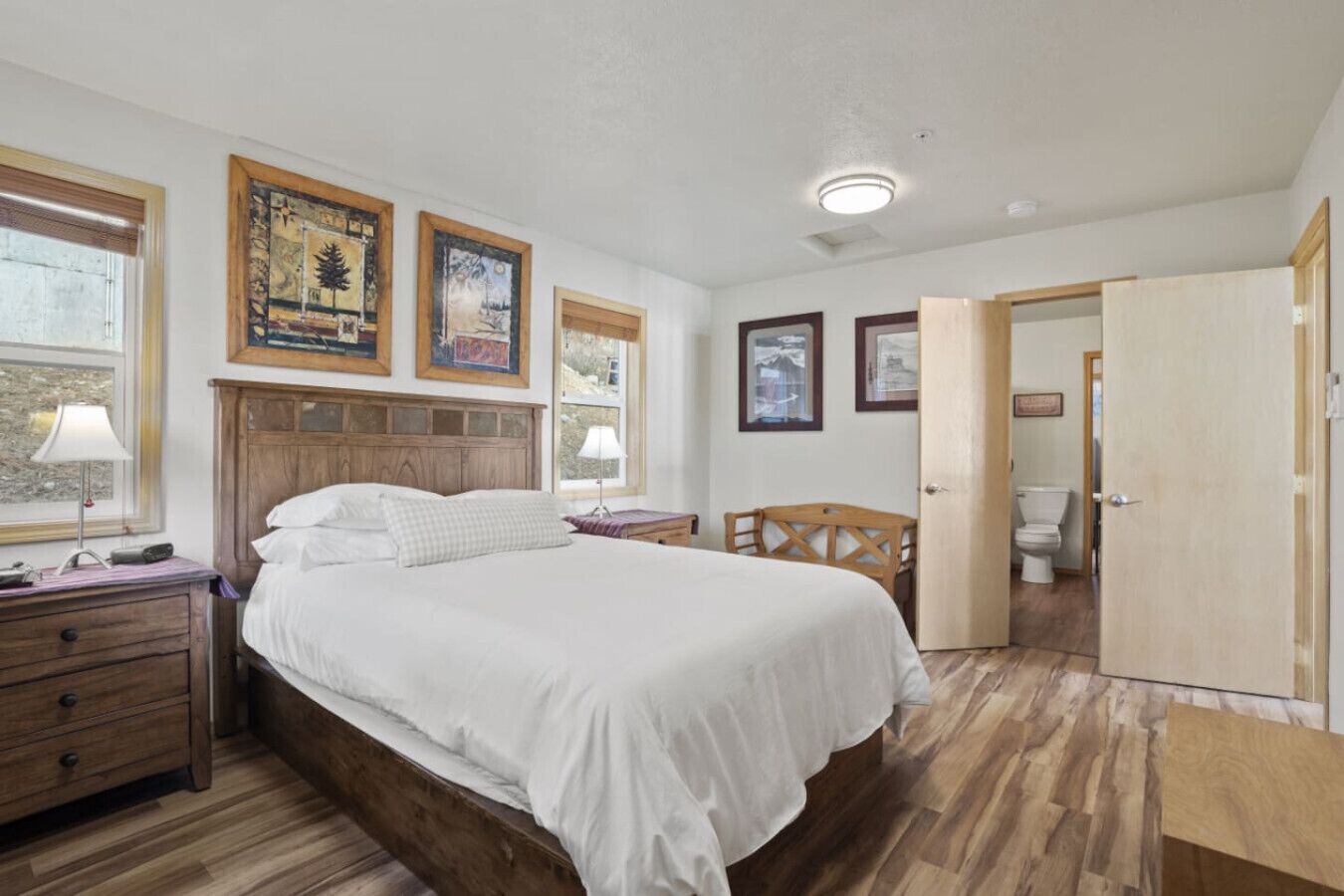 3 bedrooms, desk, iron/ironing board, free WiFi