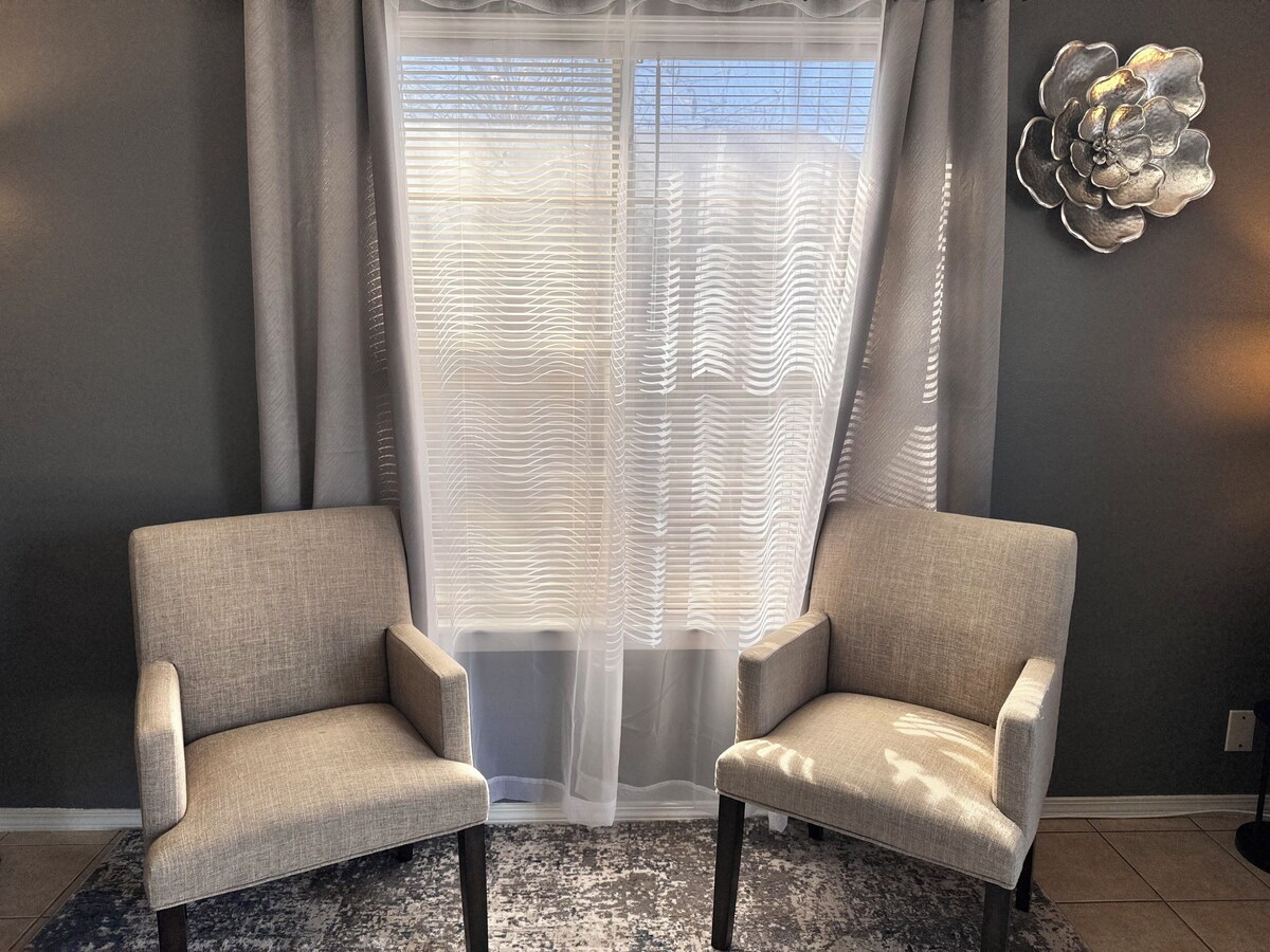 Photo 4 of Downtown Austin, TX 4-bedroom & Office, Entire House