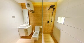 Superior Room, Balcony, City View | Bathroom | Shower, towels, soap, toilet paper