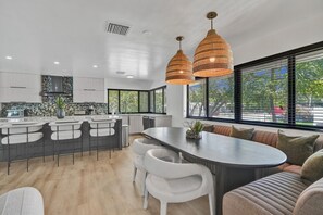 Oven, stovetop, cookware/dishes/utensils, dining tables