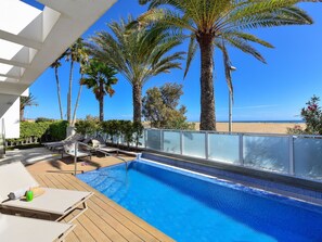 Et oppvarmet basseng