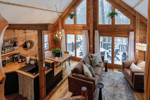 Log cabin, Schuss Mtn, solo stove, fireplace