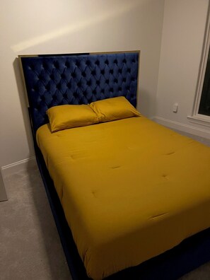 5 bedrooms, desk, iron/ironing board, WiFi - Huge 5 bedroom in Baton Rouge with Pool, Theatre 55m to New Orleans Super Bowl (Baton Rouge)