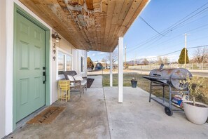 Terrace/patio - Lehi Bungalow | Massage* | Patio (Lehi)