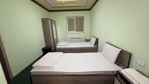 Triple Room | Living area - Turon hotel (Denov)