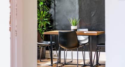 Short North Convention Private Parking Pets