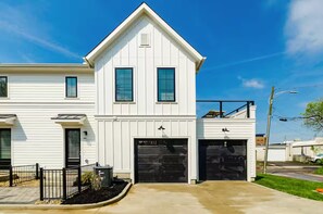 House, Accessible | 6 bedrooms - Short North Convention Garage Parking (Columbus)