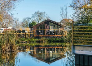 Exterior - Lakeside Lodges (Pet) (Westbury)