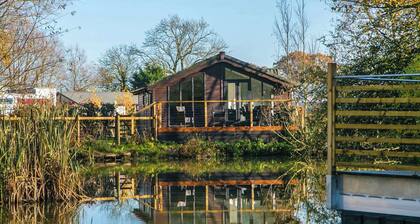 Lakeside Lodges (Pet)
