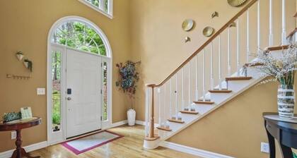 Spacious and comfy 4 Bed/3 Full Bath Canton Home!