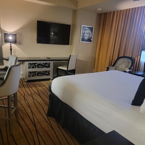 2 chambres, bureau, fer et planche à repasser, Wi-Fi gratuit