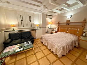 Basic Double Room | Free WiFi - hotel syuyukan (izumisanosikamikawaraya)