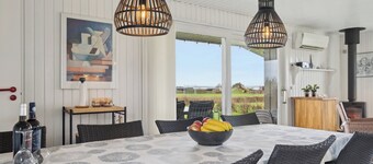 Cozy summer house close to the beach