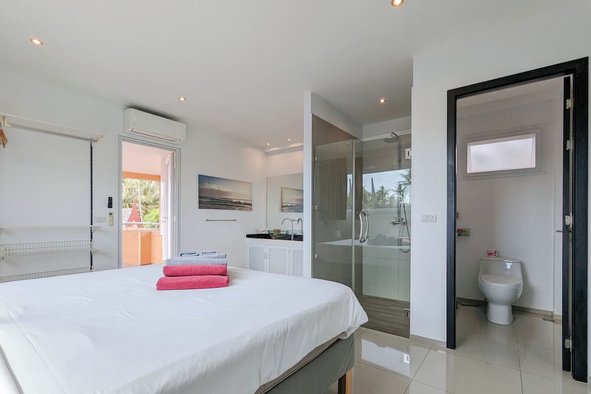 Penthouse, vista al mar | 1 habitación, minibar y wifi gratis