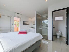Penthouse, Sea View | Minibar, free WiFi